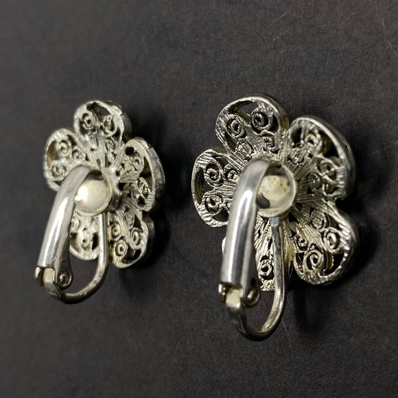 VINTAGE AMETHYST STONE Center FLOWER FILIGREE SPIRAL Designed Clip On Earrings - Picture 7 of 10